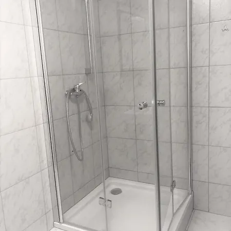 شقة فندقية Monteurzimmer