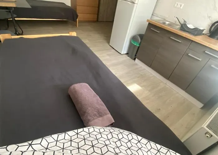 Lägenhetshotell Monteurzimmer Nittendorf